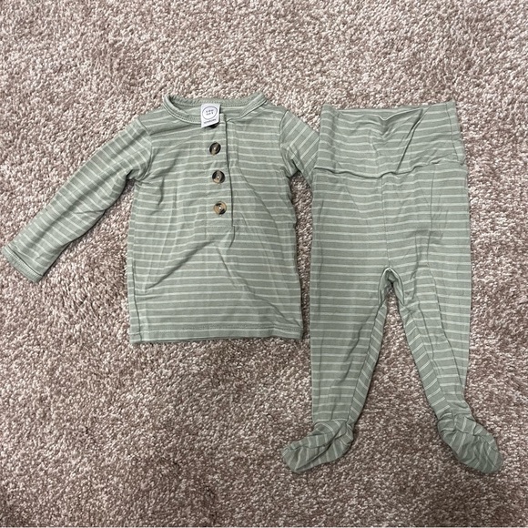 Lou Lou & Company Newborn Matching Top and Bottoms sets - Picture 3 of 4